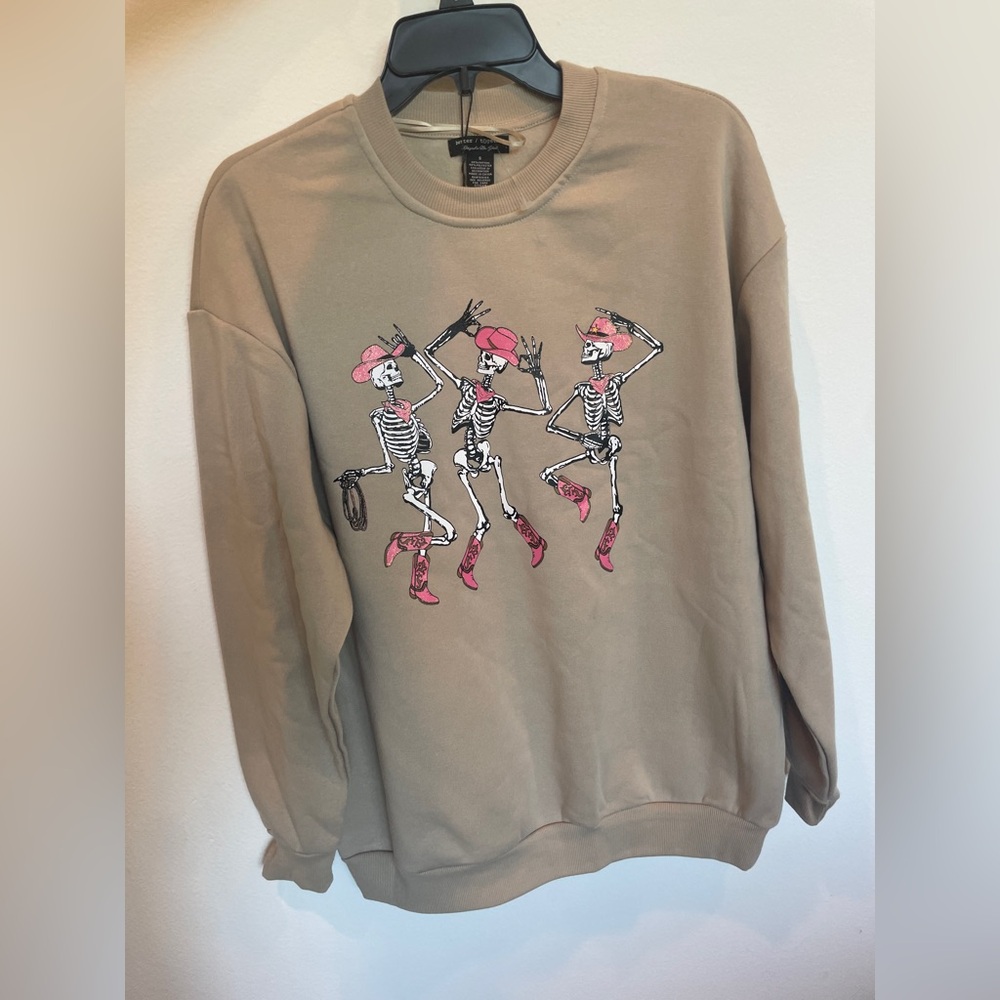 🆕 NWT- Tan Sweatshirt with Dancing Skeletons in glitter cowboy hats size small
